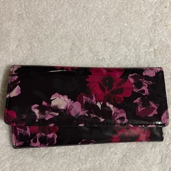 Flora Black Pink Wallet - Picture 1 of 8